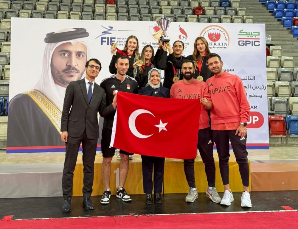 Genç Kadın Epe Takımımız Bahreyn’de şampiyon oldu