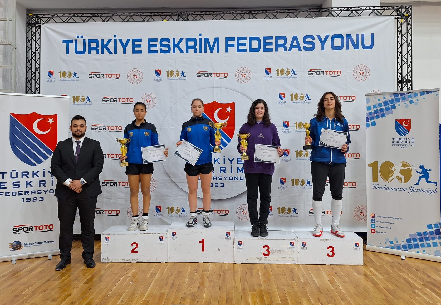 6-yildiz kadin flore